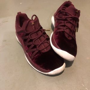 Jordan 11 Heiress velvet lows
